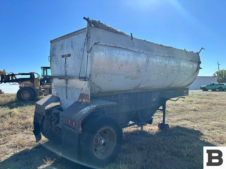 1954-pike-grain-trailer-image-5