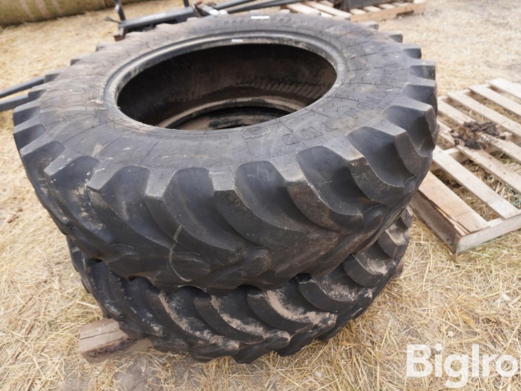 380/65r28-tires-image-3