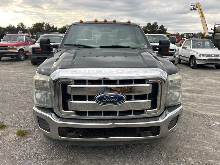 2011-ford-f350-image-6