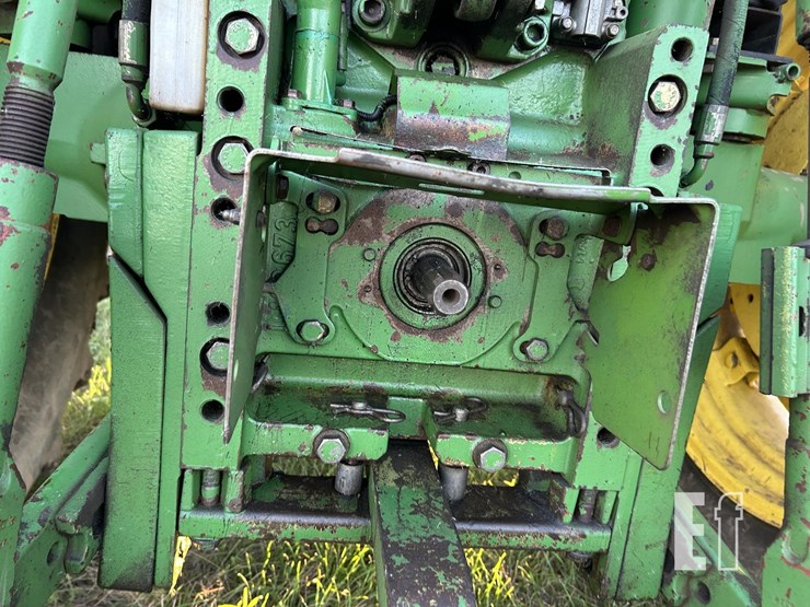 john-deere-6400-image-30
