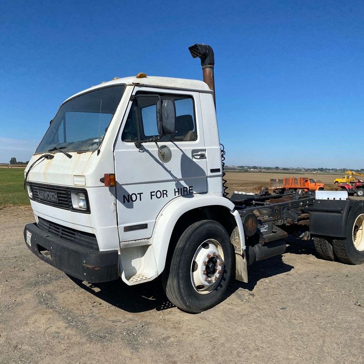 1989 Kenworth 22-210 Tractor Truck