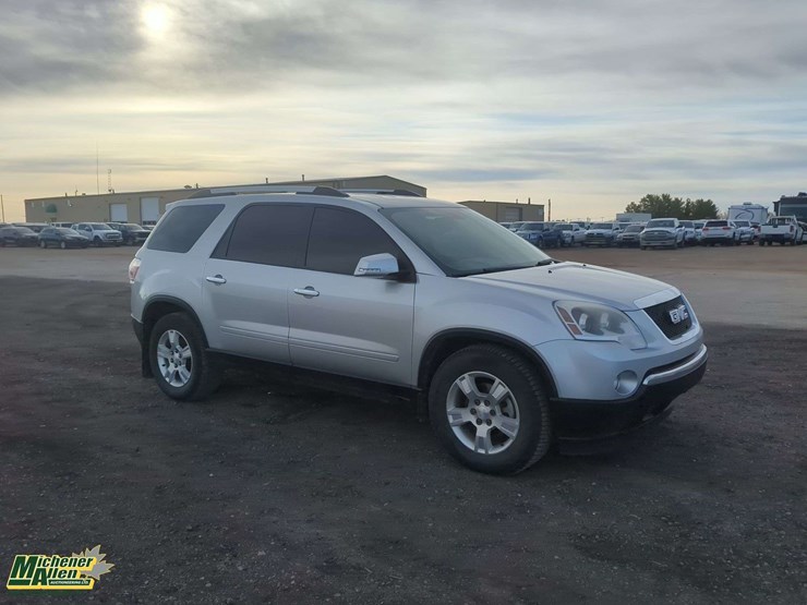 2010-gmc-acadia-image-2