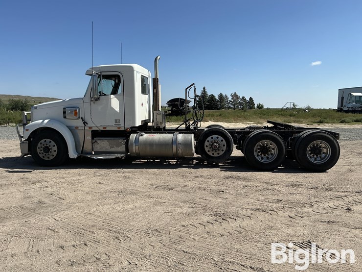 2011-freightliner-coronado-132-image-8