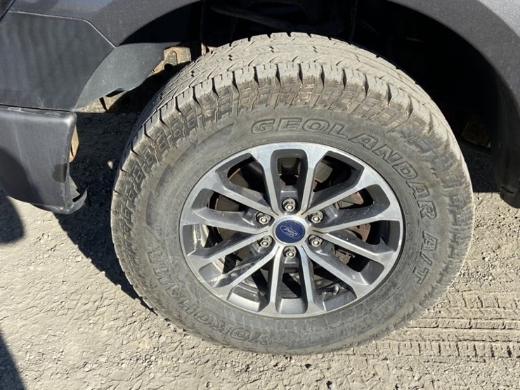 2011-ford-f150-image-32