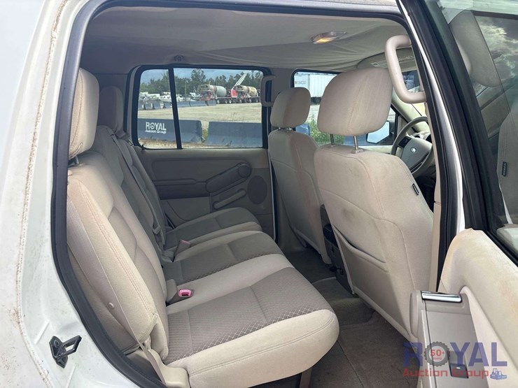 2006-ford-explorer-image-22