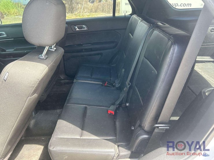 2016-ford-explorer-image-20