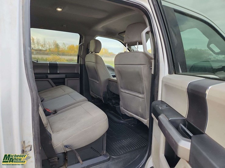 2020-ford-f350-image-21
