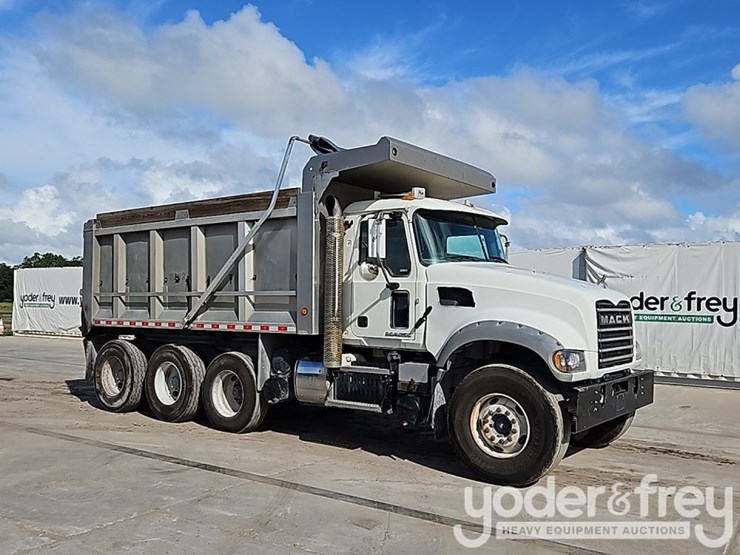 2015-mack-gu713-granite-image-7