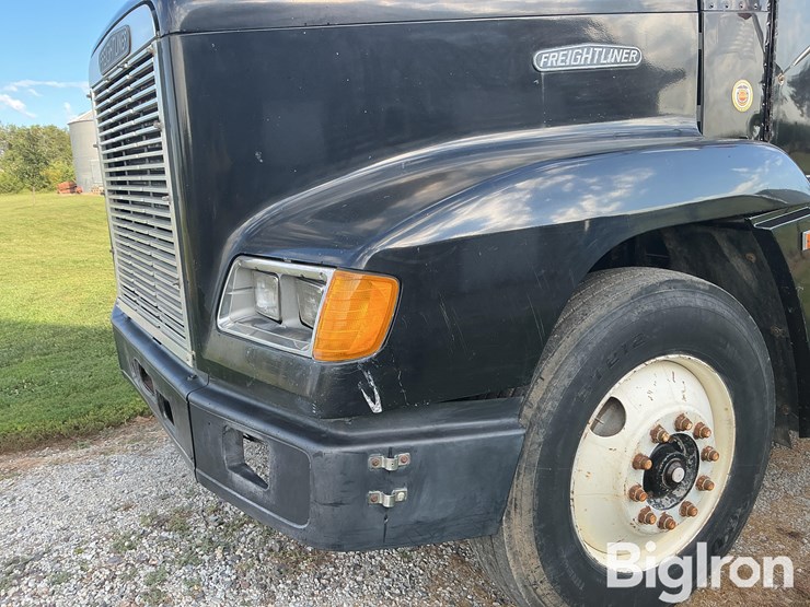1989-freightliner-fld120-image-13