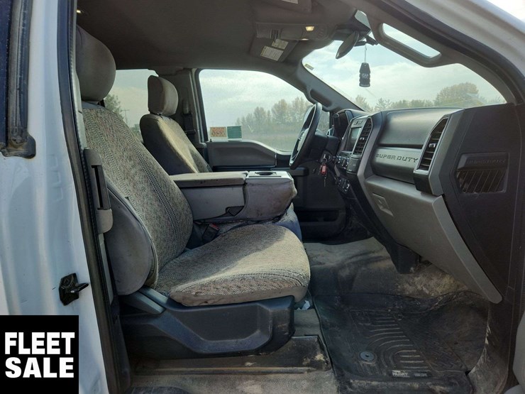 2020-ford-f550-image-30