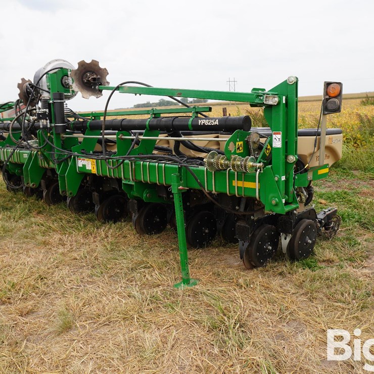 GREAT PLAINS YP825A3P