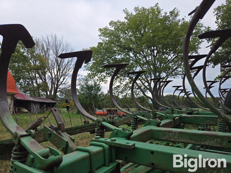 john-deere-1010-image-18