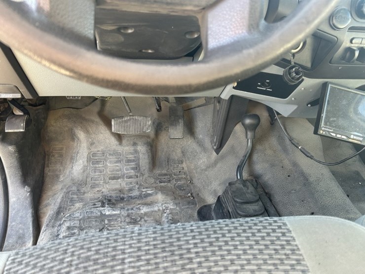2012-ford-f550-sd-image-23