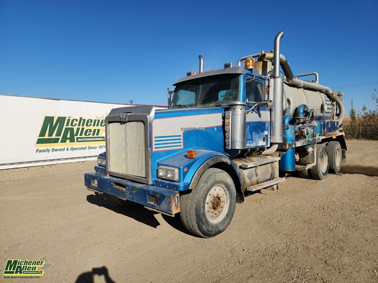 2001-western-star-4900-image-1