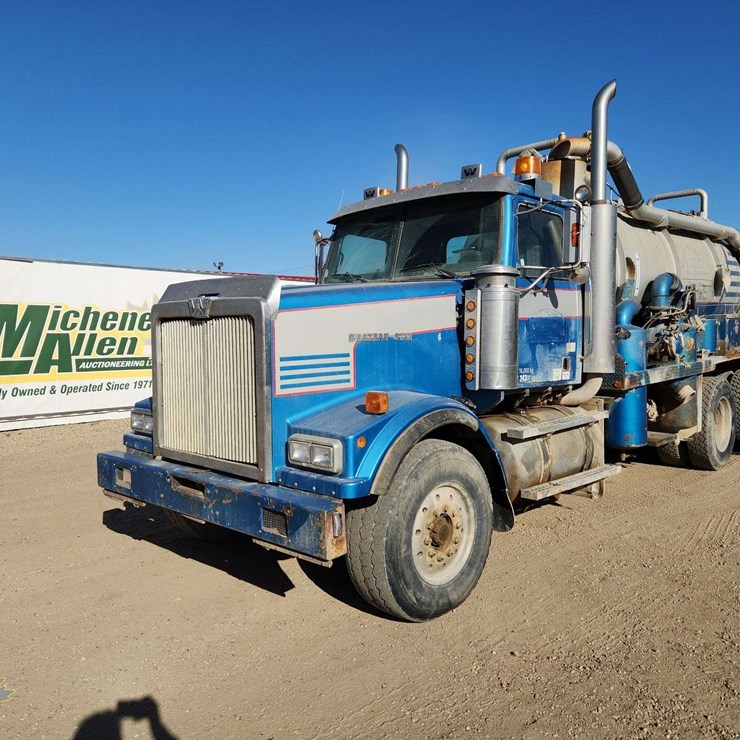 2001 WESTERN STAR 4900