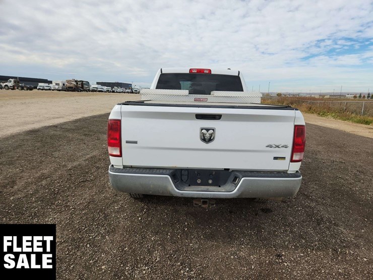 2011-ram-1500-slt-image-21
