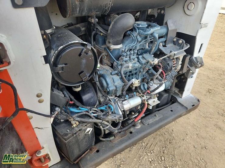 2010-bobcat-s650-image-29