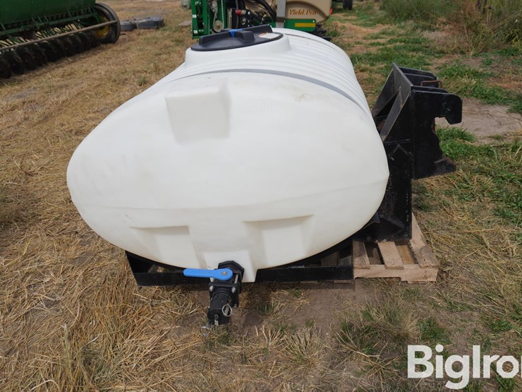 new-holland-super-steer-300-gallon-front-mount-tank-w/mounts-image-4