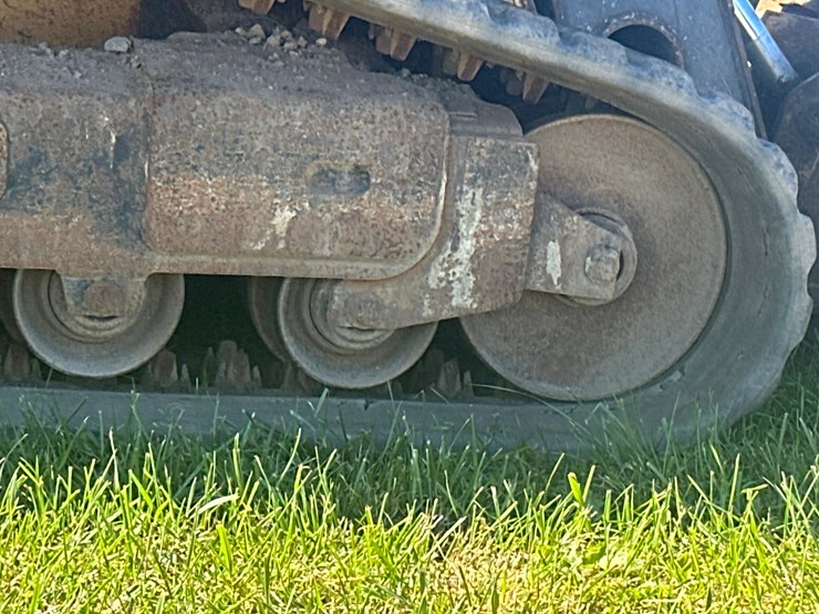 deere-333e-image-12