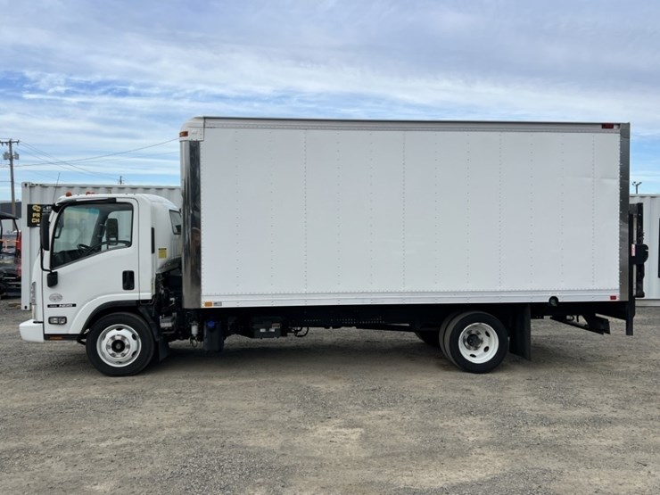 2011-isuzu-nrr-image-7