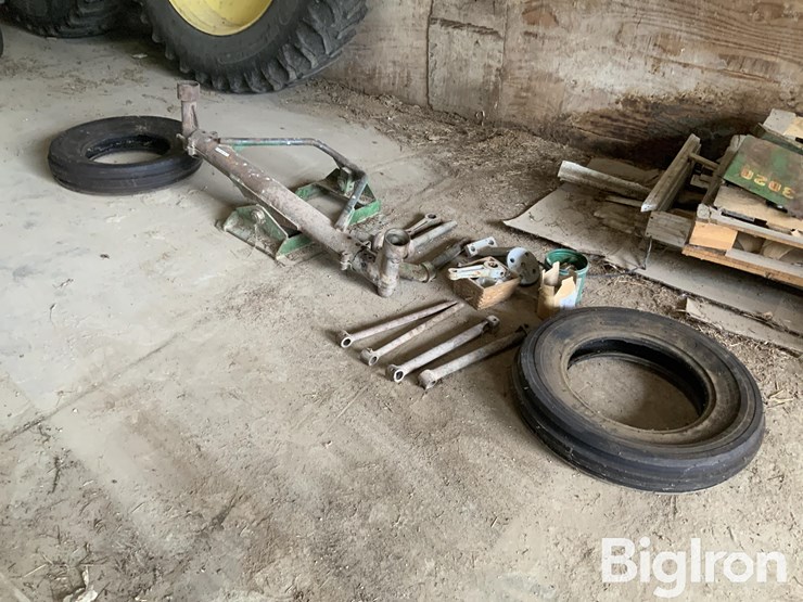 john-deere-3020-image-1