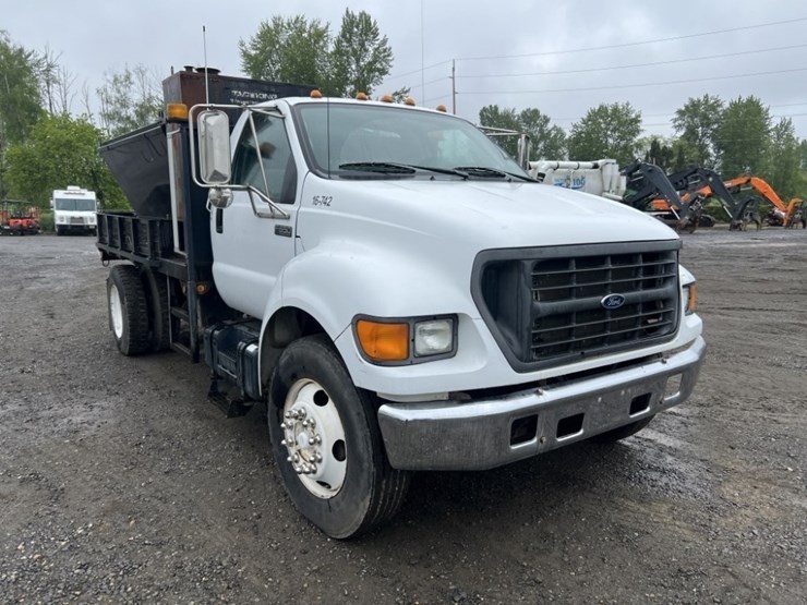 2000-ford-f650-image-2