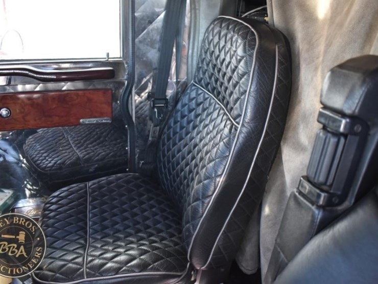 1990-peterbilt-379-image-79