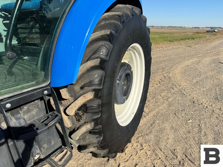 2014-new-holland-t4.105-image-22