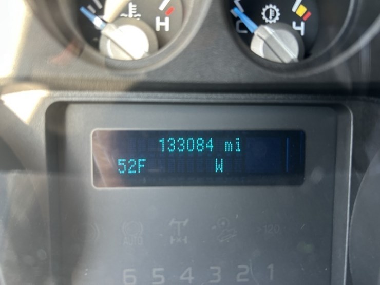2016-ford-f350-image-16