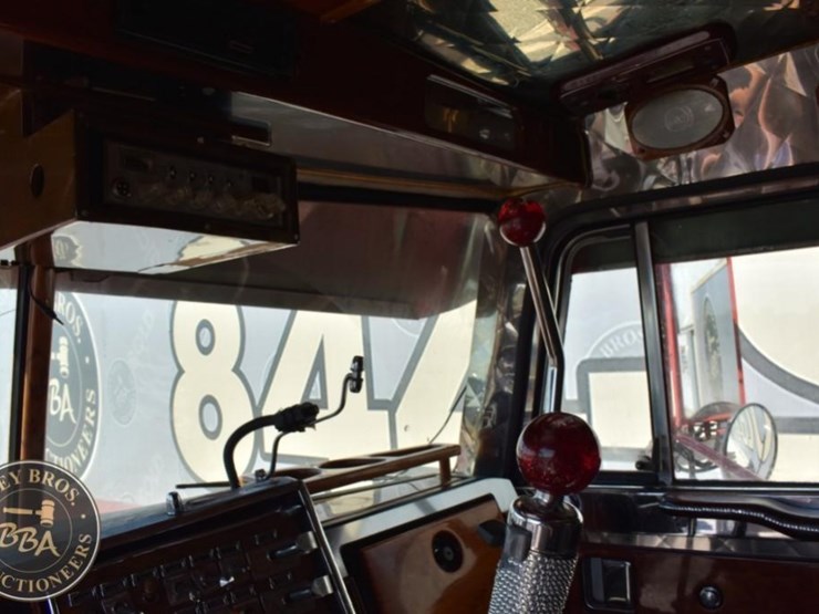 1990-peterbilt-379-image-71
