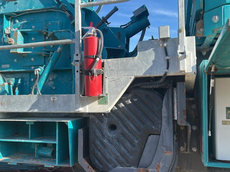 #119-•-2017-powerscreen-trakpactor-500-horizontal-impact-crusher-image-44