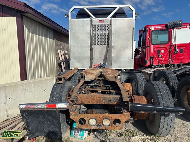 2018-western-star-5700xe-image-10