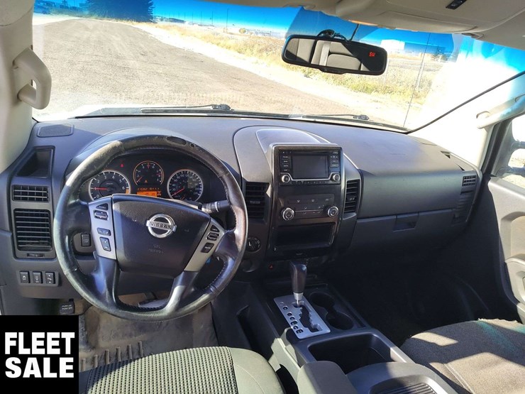 2015-nissan-titan-image-14