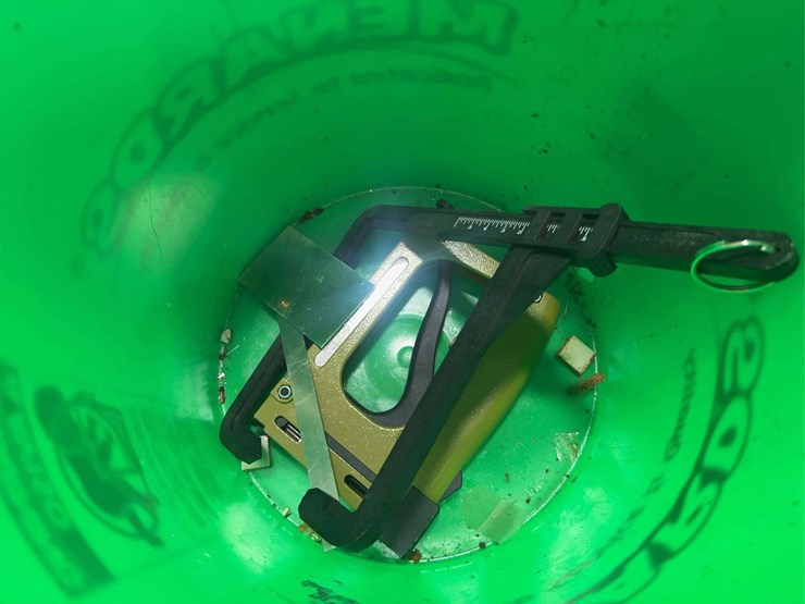 buckets,-bungee-straps,-and-angle-finders-image-2