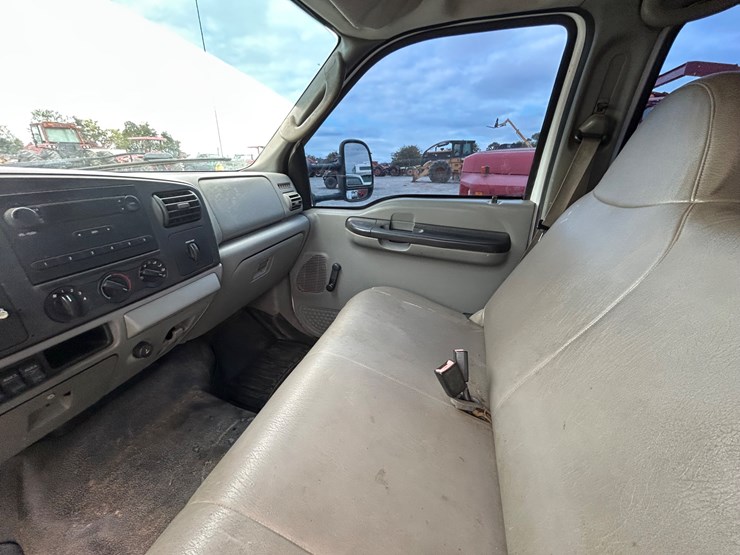 2006-ford-f450-image-10