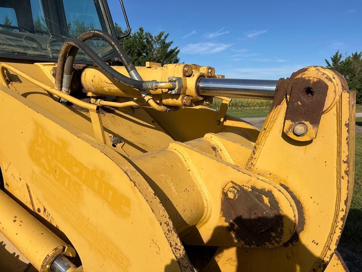 2004-caterpillar-953c-image-10