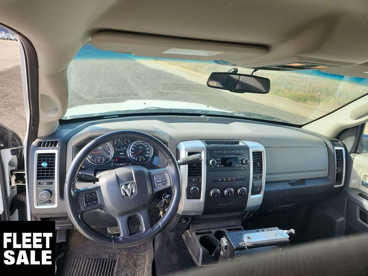 2012-ram-1500-slt-image-9