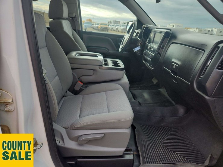 2019-chevrolet-silverado-1500-image-18