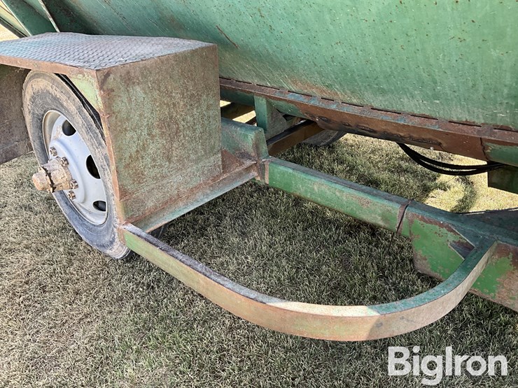 henke-b240-feeder-wagon-image-17