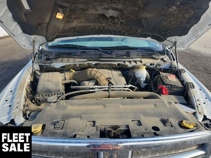 2012-ram-1500-slt-image-24