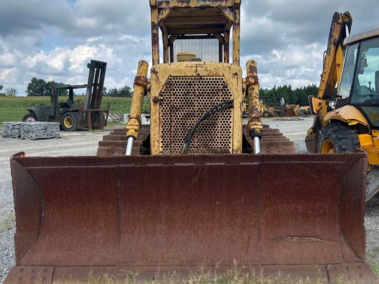 caterpillar-d6c-image-2