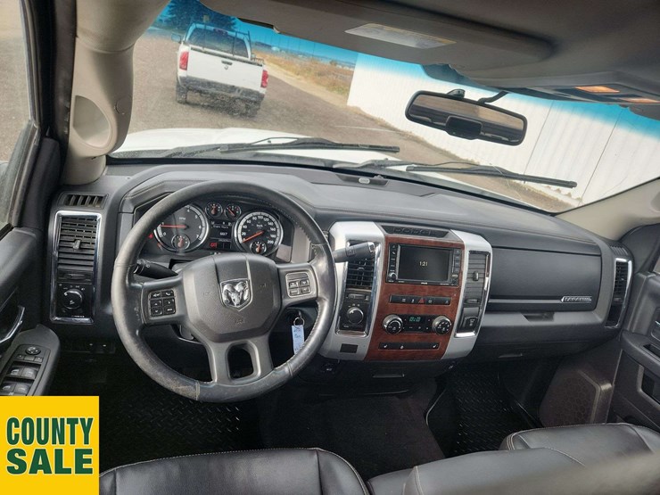 2012-ram-2500-laramie-image-9