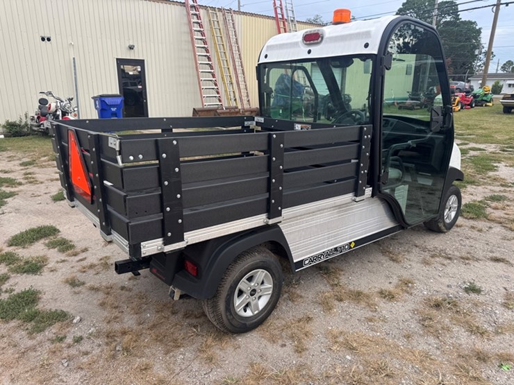 club-car-carry-all-710-electric-golf-cart-cab,-electric-dump-203hrs-showing-and-2033-miles-image-3