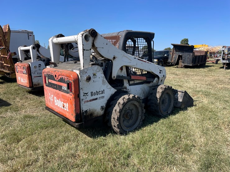 2012-bobcat-s750-image-3