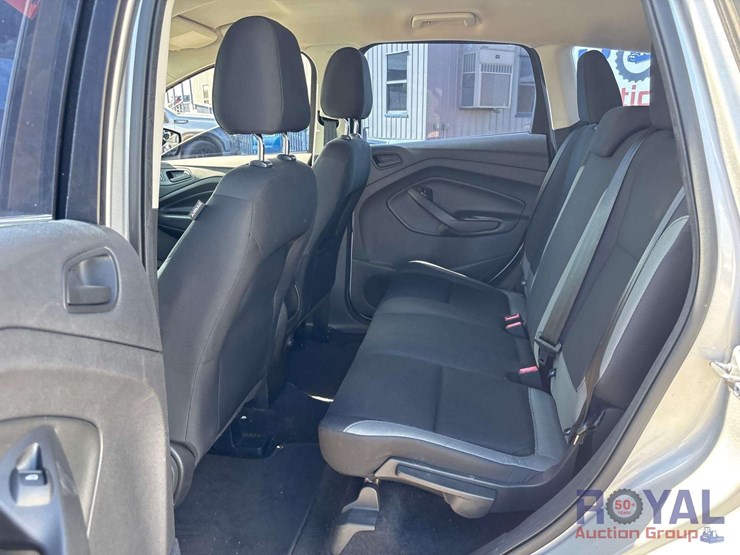 2016-ford-escape-image-19