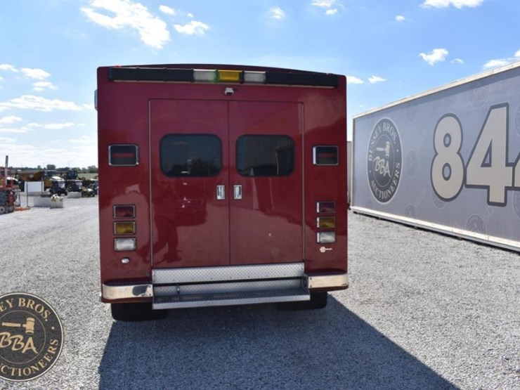 2007-ford-e450-image-4