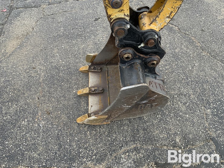 2015-caterpillar-301.7d-cr-image-20