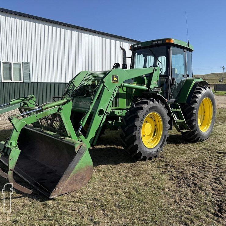 JOHN DEERE 7200