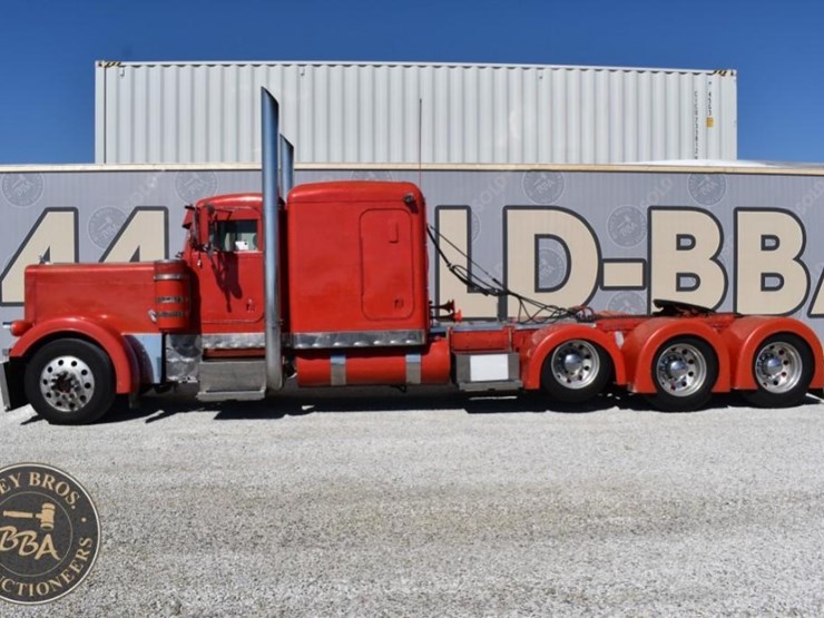 1990-peterbilt-379-image-2