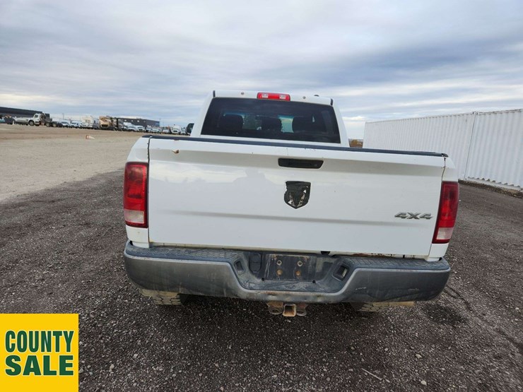 2010-dodge-ram-2500-image-22